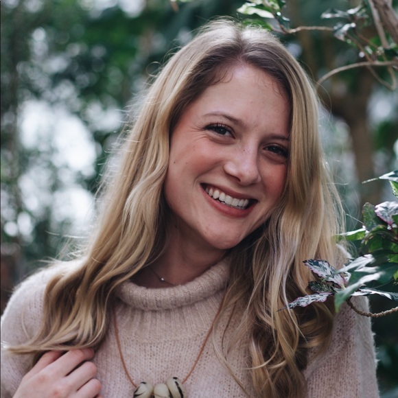 Meet your Posher, Molly - Picture 1 of 1